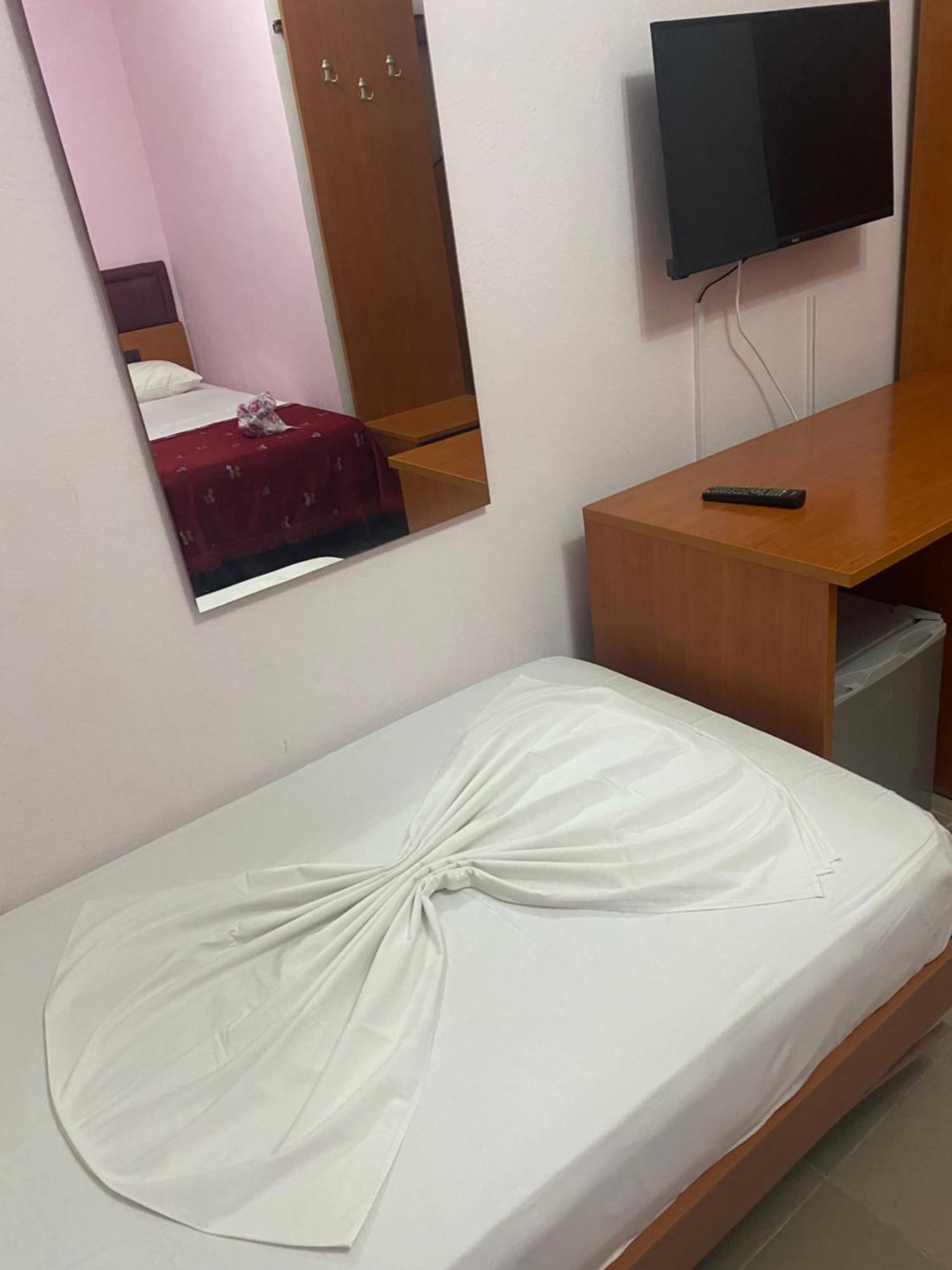 Hotel Edland Avlonya Dış mekan fotoğraf